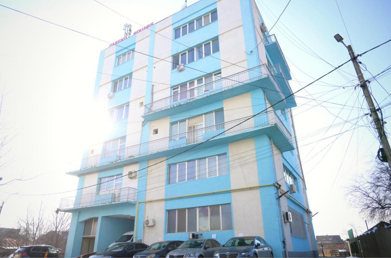 Luana Airport Apartments #9 Otopeni Luaran gambar