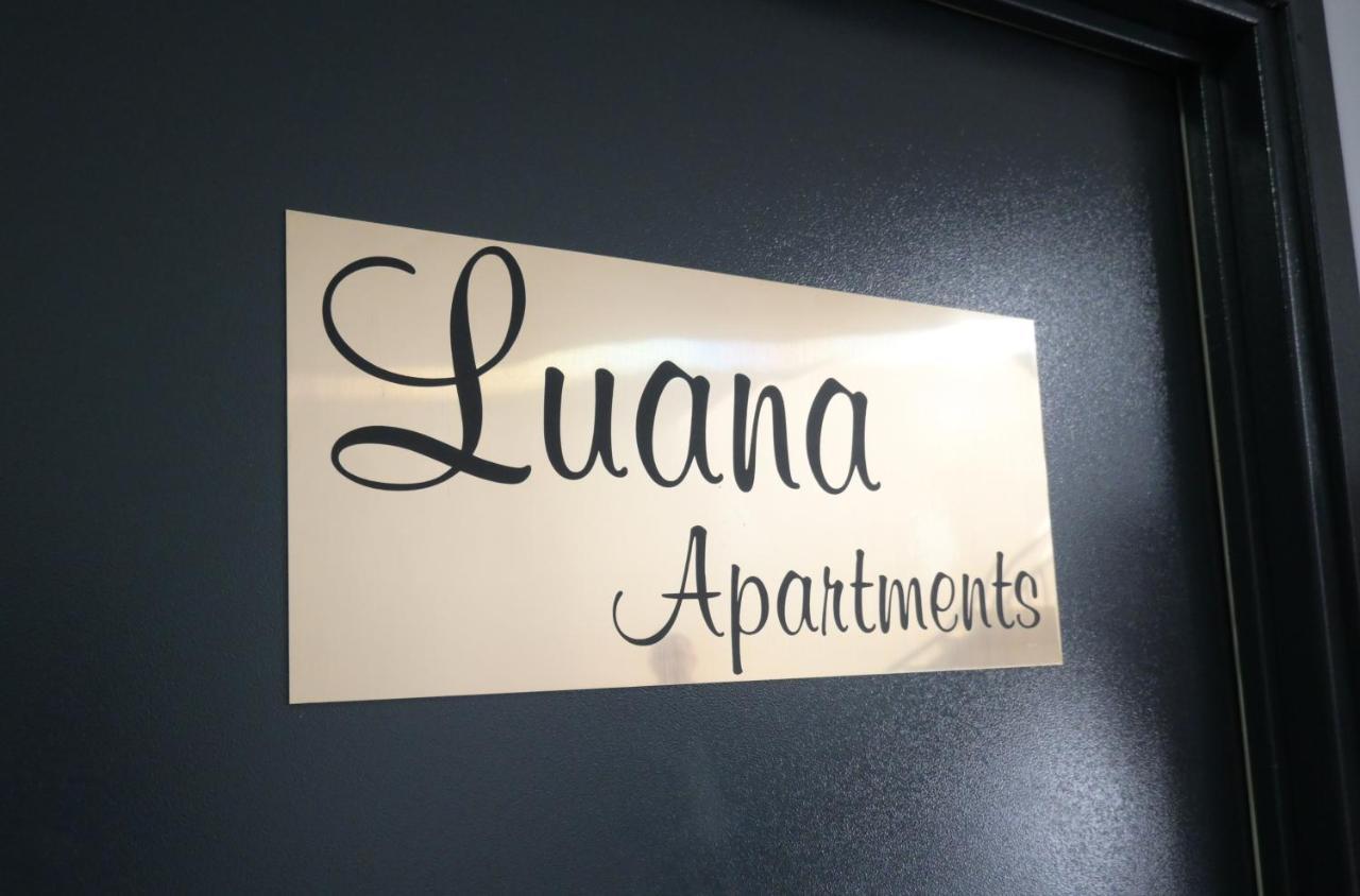 Luana Airport Apartments #9 Otopeni Luaran gambar